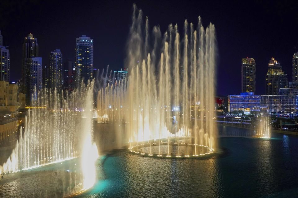 Spectacular Dubai Fountain Show: Best Viewing Spots